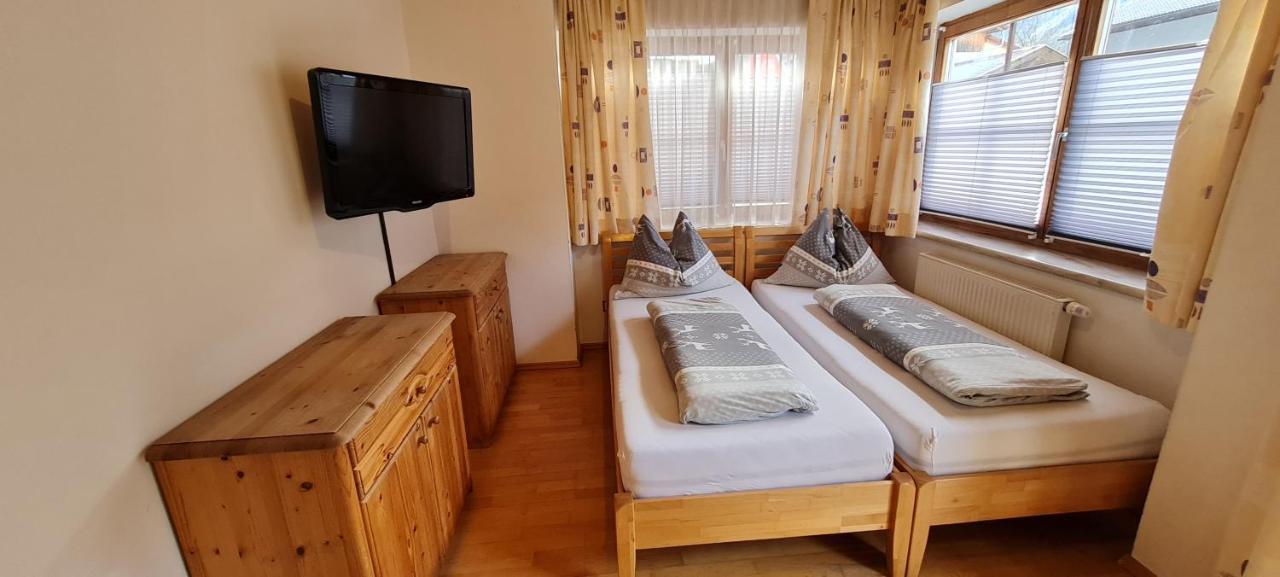Appartement Gugganig Flattach Δωμάτιο φωτογραφία